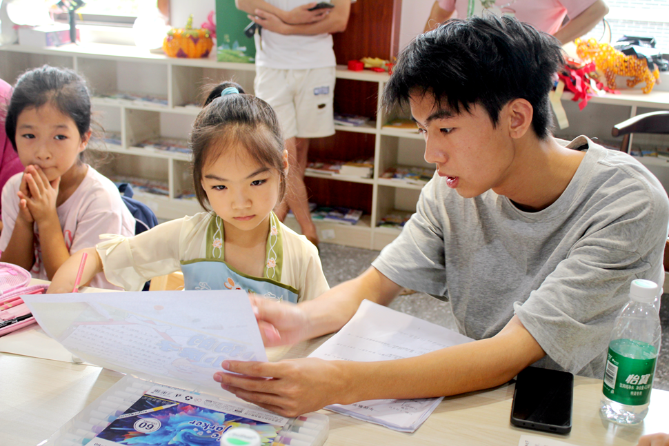 “大手牵小手,陪伴暖童心2 “大手牵小手,陪伴暖童心2