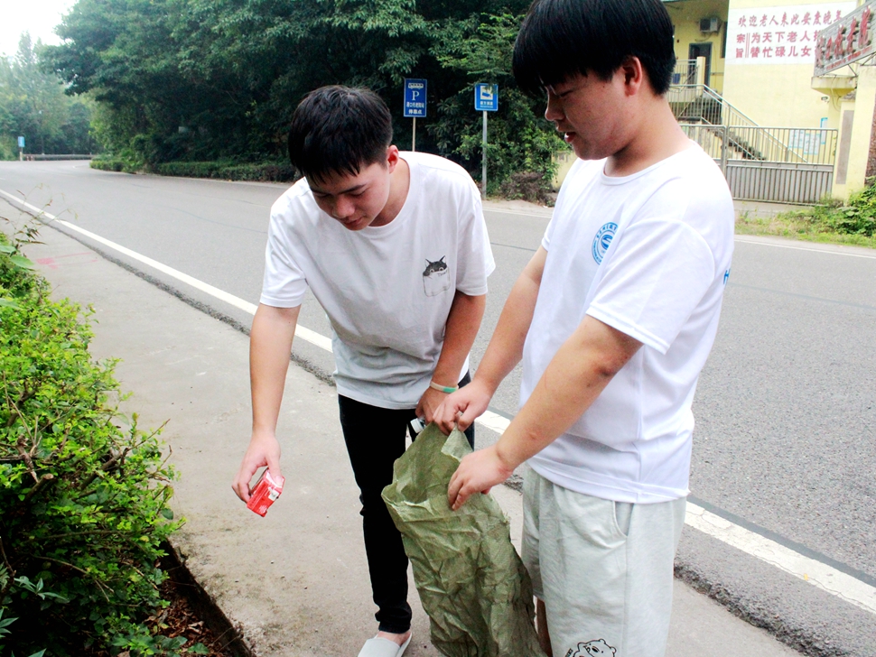 “保护生态环境,建设美丽乡村” “保护生态环境,建设美丽乡村”