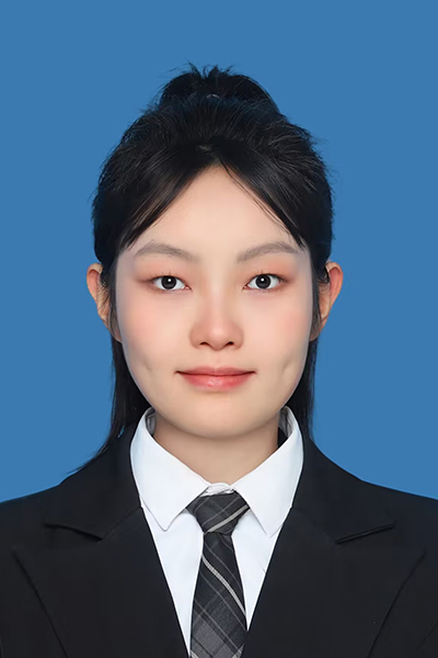 优秀毕业生——易姗姗 优秀毕业生——易姗姗