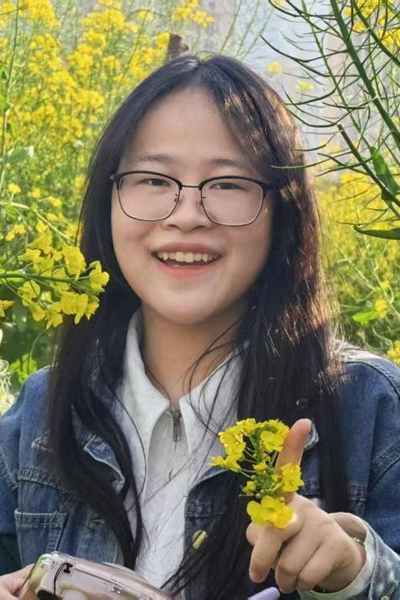 优秀毕业生照片-谭小青 (2) 优秀毕业生照片-谭小青 (2)