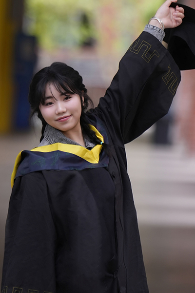 优秀毕业生-沈婧