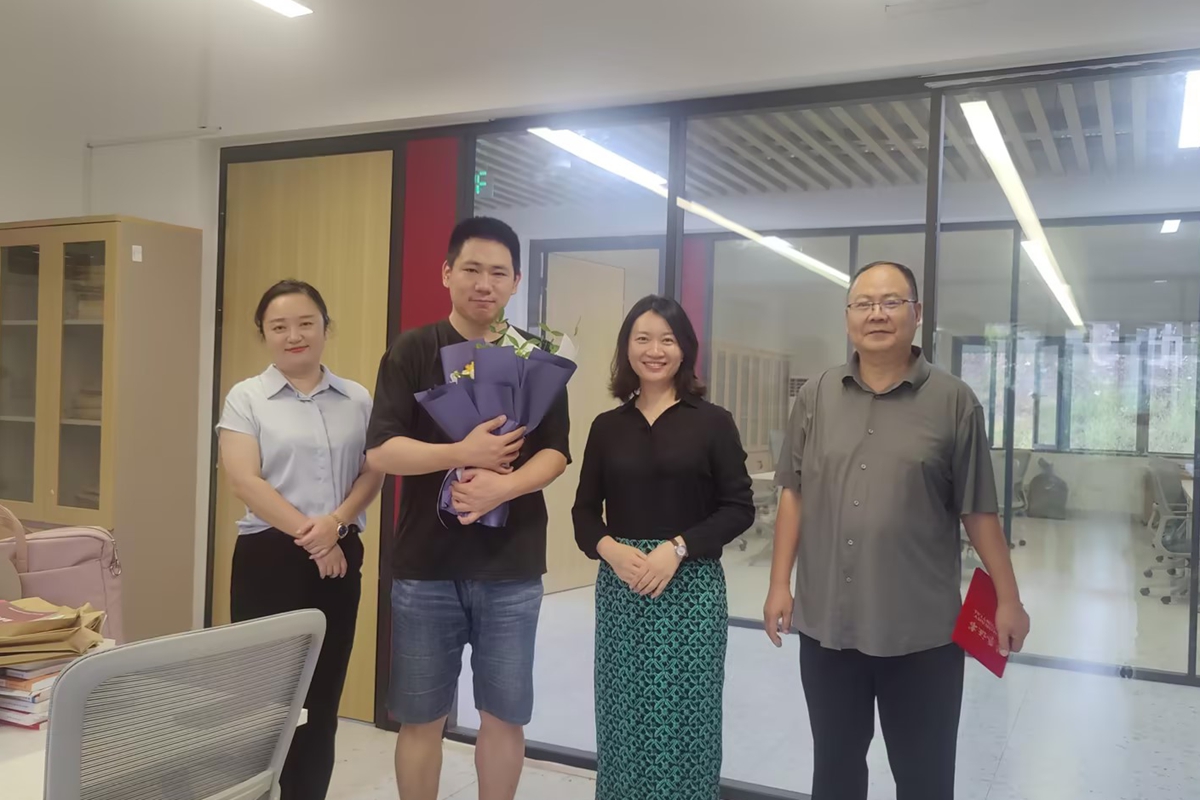 教师节冯书记 教师节冯书记