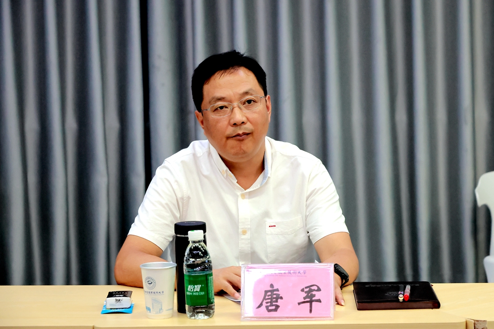 4d4ed71e-604a-403e-99bd-a09344079b6c 4d4ed71e-604a-403e-99bd-a09344079b6c