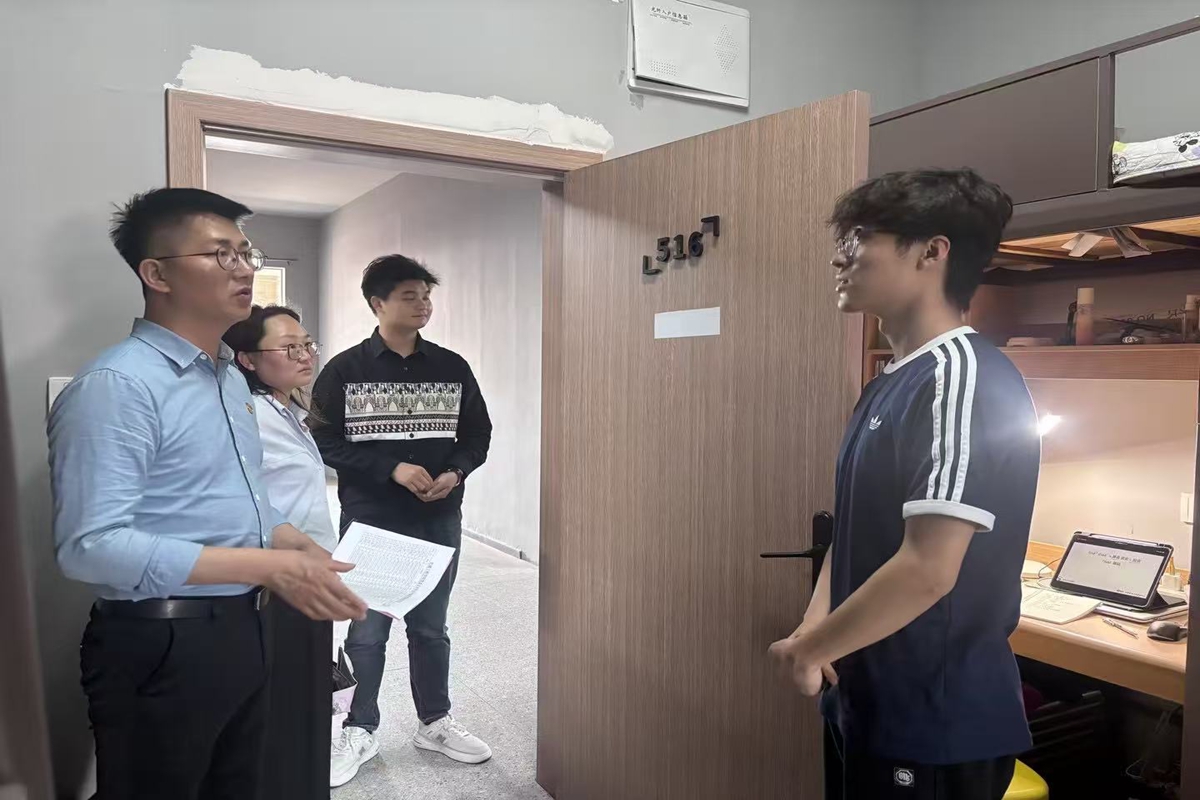 b1ea6401197cb99f0ff0ed9f81c32171